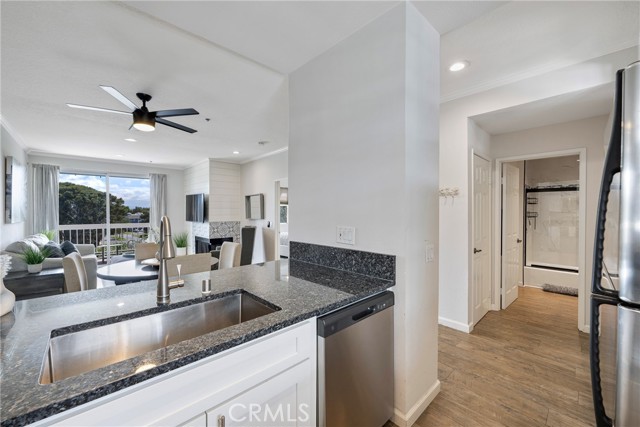 Detail Gallery Image 5 of 57 For 20301 Bluffside Circle #315,  Huntington Beach,  CA 92646 - 1 Beds | 1 Baths