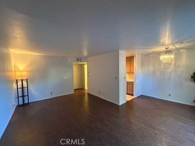 Detail Gallery Image 6 of 24 For 15044 Nordhoff St #6,  North Hills,  CA 91343 - 3 Beds | 2/1 Baths