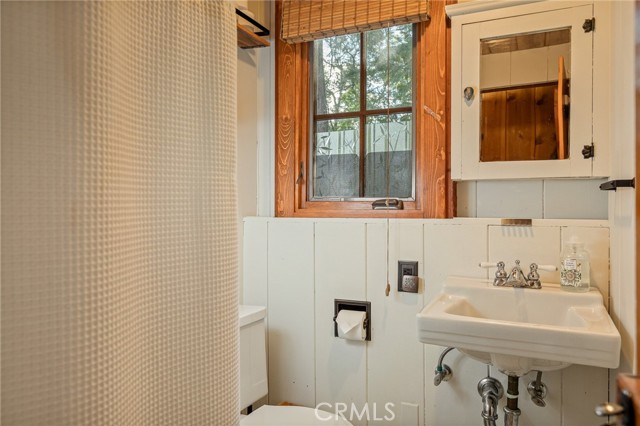 28772 Cedar, Lake Arrowhead, CA 92352