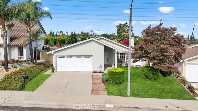 Detail Gallery Image 3 of 36 For 2215 Country Canyon Rd, Hacienda Heights,  CA 91745 - 4 Beds | 2 Baths