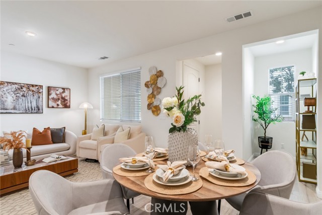 2888 E Berry Loop Privado, Ontario CA: https://media.crmls.org/medias/5c9a181b-a6a0-4939-9f33-75554be3f4f5.jpg