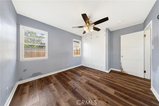 725 Michigan Avenue, Beaumont CA: https://media.crmls.org/medias/5c9a6e72-5dd4-4b46-b03e-de56392a1ad7.jpg