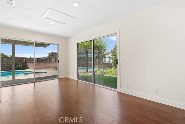 909 Brighton Way, Montebello CA: https://media.crmls.org/medias/5c9aae86-cb65-4fca-b6ac-55571f5980d4.jpg