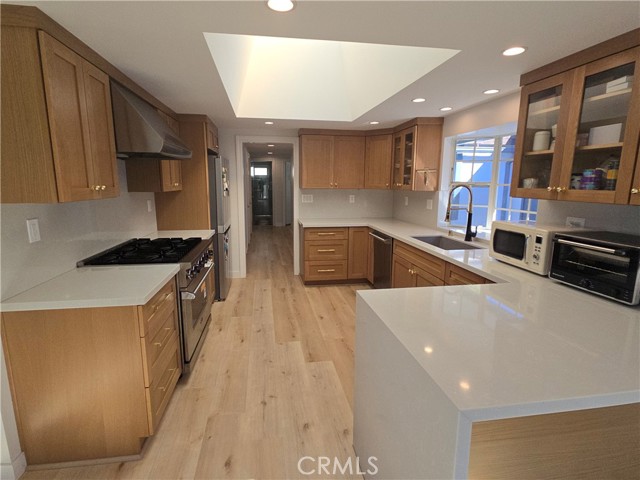 Detail Gallery Image 17 of 36 For 341 Avenida Atezada, Redondo Beach,  CA 90277 - 3 Beds | 2 Baths