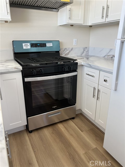 Detail Gallery Image 5 of 7 For 3520 S Gauntlet, West Covina,  CA 91792 - 1 Beds | 1 Baths