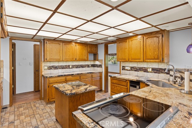 3 Town Hill Way, Berry Creek CA: https://media.crmls.org/medias/5c9ca0be-07ec-4f55-8759-39423b4460de.jpg