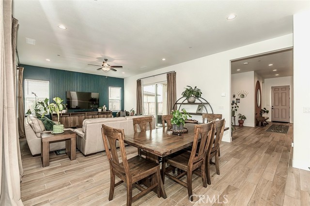 Detail Gallery Image 13 of 75 For 948 Beaver Pond, Madera,  CA 93636 - 4 Beds | 3/1 Baths