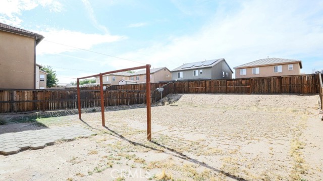 9476 Plum Court, Hesperia CA: https://media.crmls.org/medias/5c9db2ed-de81-4bca-867d-1e87554fe64a.jpg