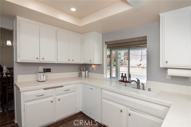 Detail Gallery Image 16 of 38 For 1770 Mojave View Cir, Corona,  CA 92882 - 3 Beds | 2/1 Baths