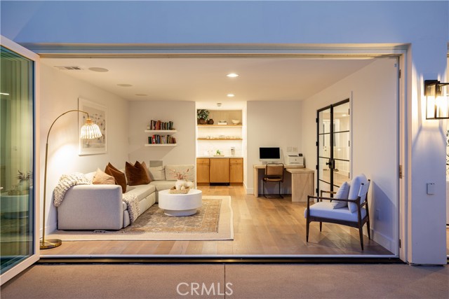 Detail Gallery Image 26 of 31 For 1700 Highland Dr, Newport Beach,  CA 92660 - 5 Beds | 6/1 Baths