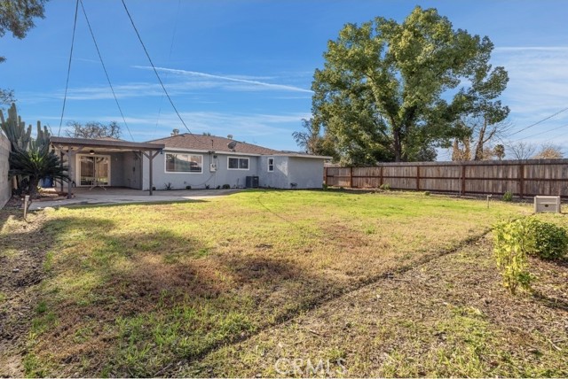 Detail Gallery Image 24 of 25 For 5097 E Carmen Ave, Fresno,  CA 93727 - 3 Beds | 2 Baths