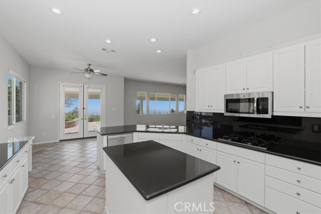 Detail Gallery Image 27 of 61 For 9849 Meadowood, Rancho Cucamonga,  CA 91737 - 4 Beds | 2/1 Baths