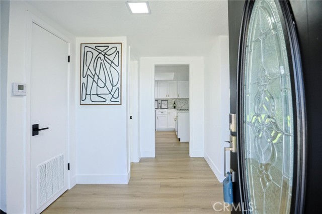 Detail Gallery Image 4 of 40 For 2102 Mignon, Placentia,  CA 92870 - 5 Beds | 2/1 Baths