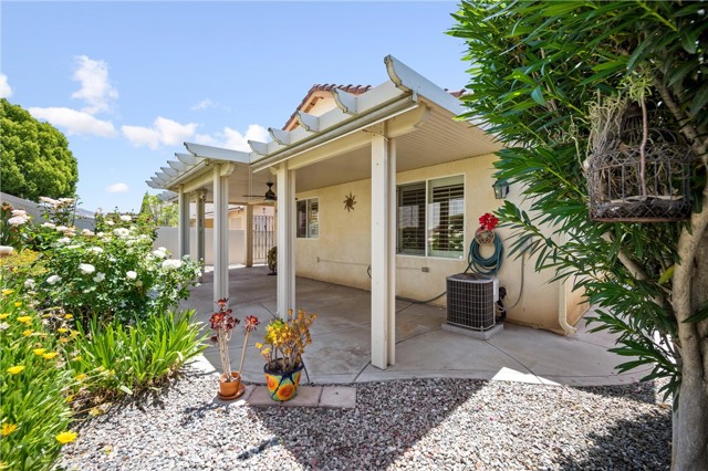 28216 Meadowsweet Drive, Menifee CA: https://media.crmls.org/medias/5c9ee200-debd-40b0-8aca-36271736eb27.jpg
