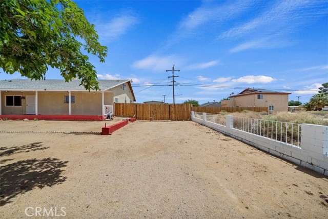 Detail Gallery Image 10 of 49 For 20548 Neuralia Rd, California City,  CA 93505 - 3 Beds | 2 Baths