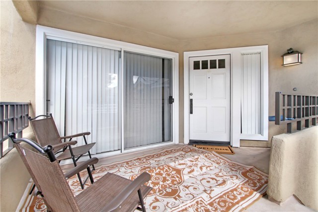69 Lehigh Aisle, Irvine CA: https://media.crmls.org/medias/5ca15a27-bd80-4d34-b03a-5dc380f36833.jpg