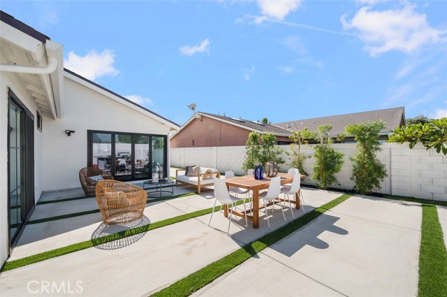 Detail Gallery Image 25 of 26 For 984 Carnation Ave, Costa Mesa,  CA 92626 - 3 Beds | 2 Baths