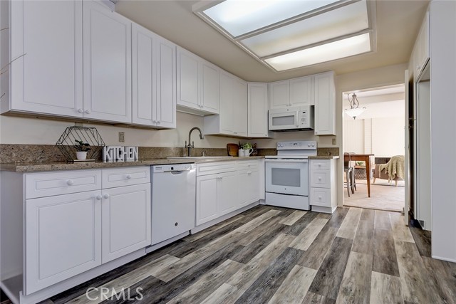 17 Seaview Drive, Rolling Hills Estates, California 90274, 3 Bedrooms Bedrooms, ,3 BathroomsBathrooms,Residential,Sold,Seaview,PV22055833