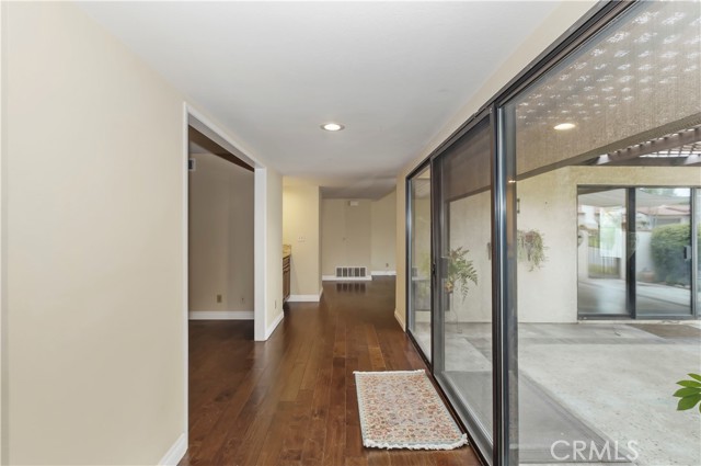 Detail Gallery Image 13 of 45 For 880 El Mirador, Upland,  CA 91784 - 2 Beds | 2/1 Baths