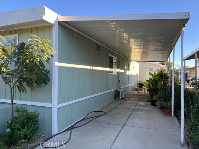 2550 E AVENUE I, Lancaster CA: https://media.crmls.org/medias/5ca3489e-e860-42c4-a89e-472726b7b906.jpg