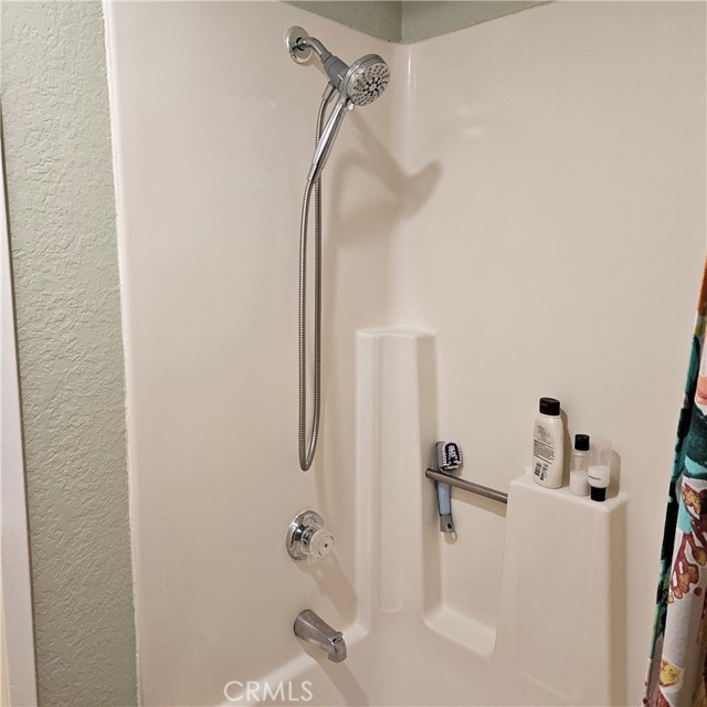 Detail Gallery Image 28 of 44 For 12121 Centralia St #111,  Lakewood,  CA 90715 - 1 Beds | 1 Baths