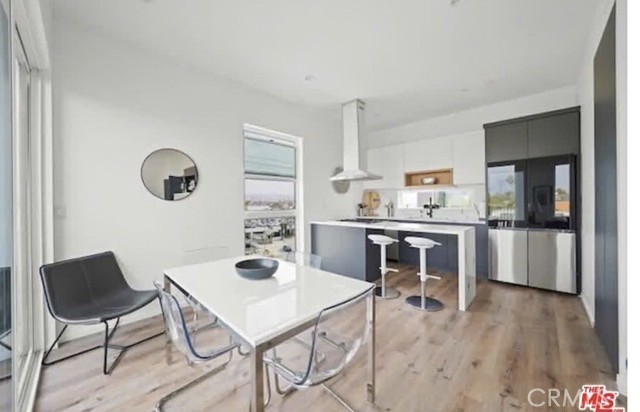 Front Image Thumbnail for CRSR26057629