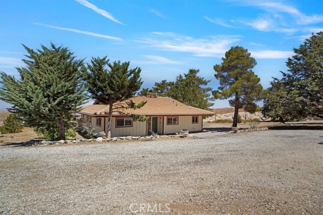 Detail Gallery Image 2 of 27 For 27811 Jubilee Run Rd, Pearblossom,  CA 93553 - 3 Beds | 1 Baths