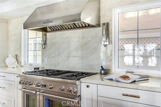 1103 Balboa Avenue, Newport Beach CA: https://media.crmls.org/medias/5ca626ef-9c02-4dfe-8383-fcfa23d0936b.jpg