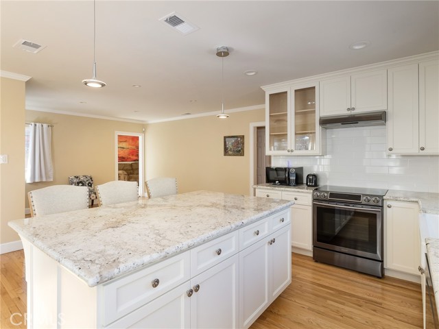 Detail Gallery Image 5 of 31 For 2061 Trudie Dr, Rancho Palos Verdes,  CA 90275 - 3 Beds | 2 Baths