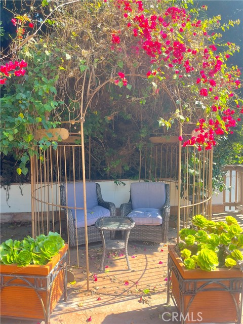 100 Cliff Drive, Laguna Beach CA: https://media.crmls.org/medias/5ca6ea88-b90c-44bb-a3ee-770f01254409.jpg