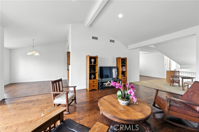 4931 Shoreline Way, Oxnard CA: https://media.crmls.org/medias/5ca6ebfb-a8b9-45ad-9540-6c8d1029c2cb.jpg