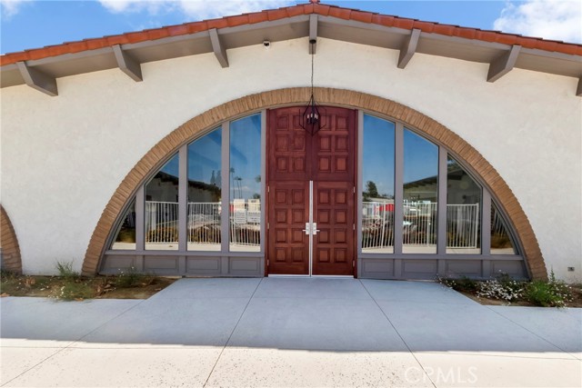 3700 Buchanan Street, Riverside CA: https://media.crmls.org/medias/5ca71086-6fec-444d-86c7-c2aebc00b54e.jpg