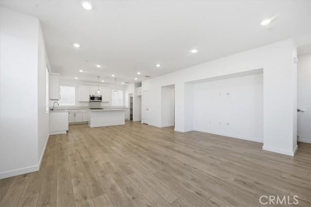 Detail Gallery Image 8 of 28 For 9323 via Azul, Pico Rivera,  CA 90660 - 3 Beds | 3 Baths