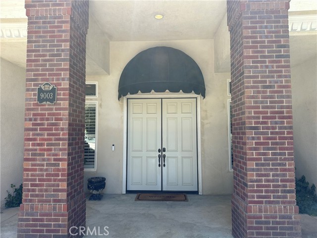 9003 Forest Oaks Court, Bakersfield CA: https://media.crmls.org/medias/5ca7696e-dbfa-45ca-913d-d765a7a45cf5.jpg