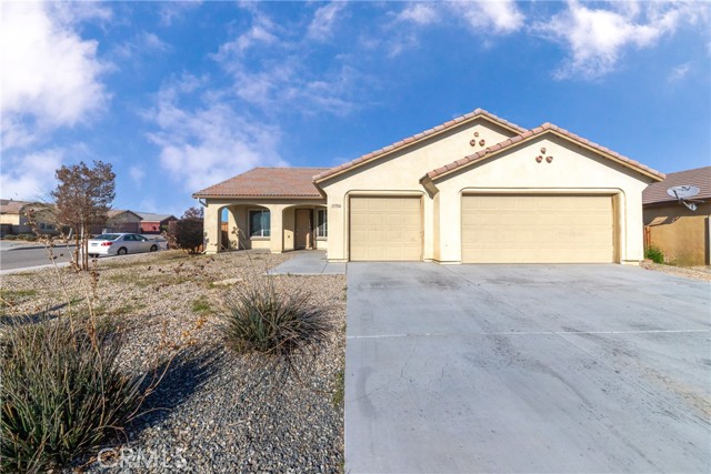 Detail Gallery Image 1 of 47 For 15706 Basin Ln, Victorville,  CA 92394 - 4 Beds | 2 Baths