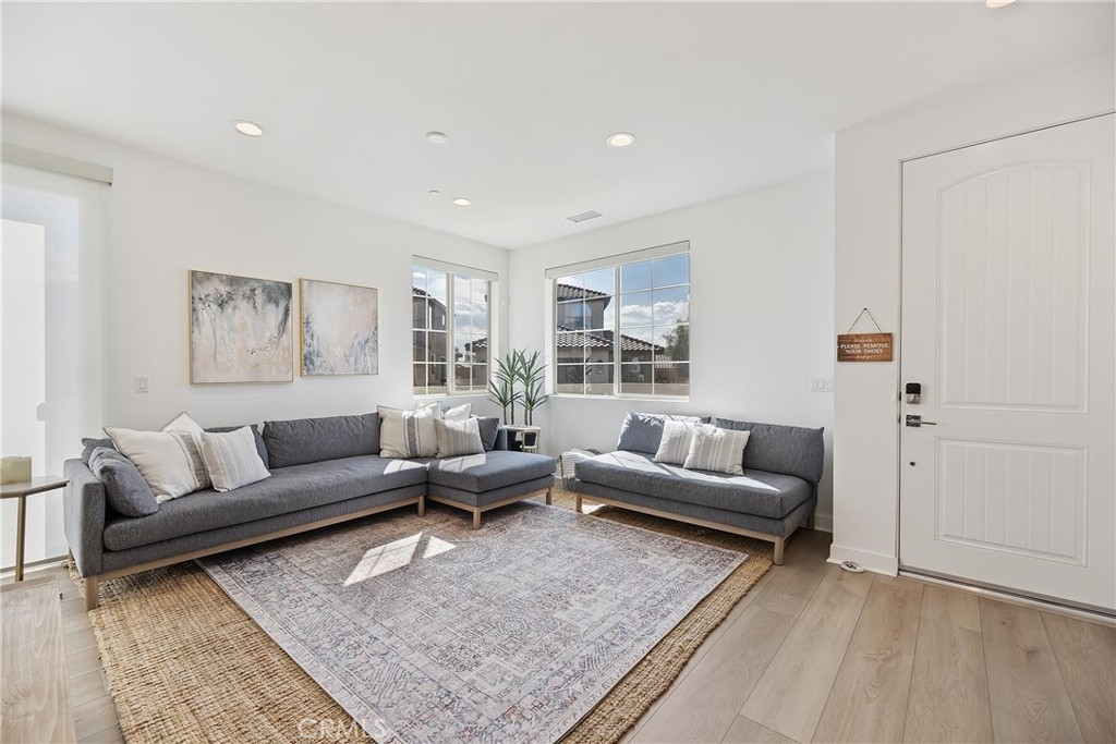 MLS #SB25251956 image #3