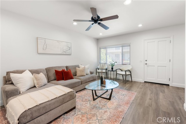 1831 E Appleton Street, Long Beach CA: https://media.crmls.org/medias/5ca8c48a-4146-4491-8e22-737dbc7ee542.jpg