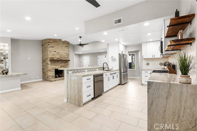 Detail Gallery Image 17 of 66 For 38260 Oaktree, Murrieta,  CA 92562 - 2 Beds | 2/1 Baths