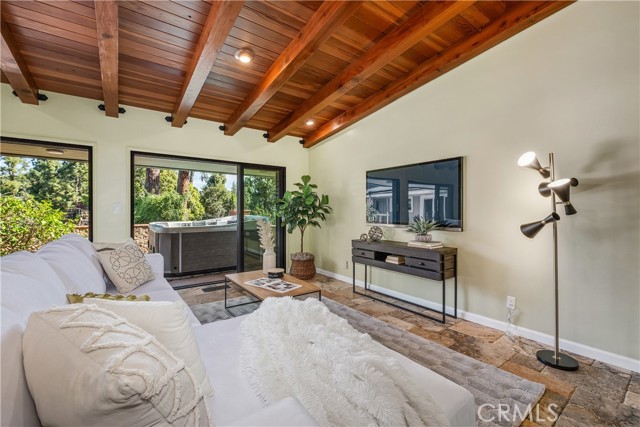 Detail Gallery Image 27 of 48 For 2120 Yucca, Fullerton,  CA 92835 - 4 Beds | 4 Baths