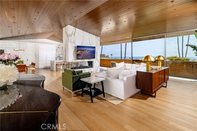 Detail Gallery Image 4 of 33 For 2538 Monaco Dr, Laguna Beach,  CA 92651 - 5 Beds | 5 Baths