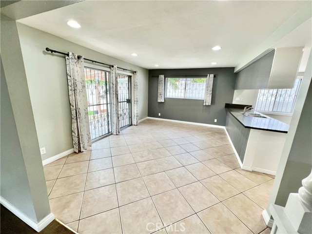 Detail Gallery Image 6 of 37 For 1545 E Stafford St, Santa Ana,  CA 92701 - 4 Beds | 2 Baths