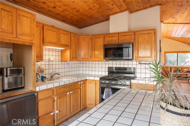 Detail Gallery Image 25 of 41 For 1841 Golden Rod Ave, Big Bear City,  CA 92314 - 4 Beds | 2/1 Baths