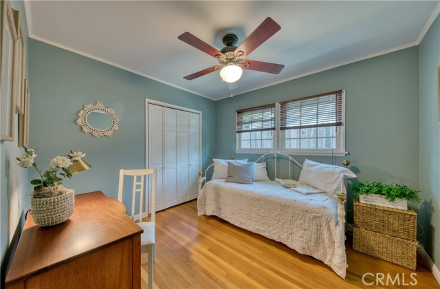 430 N Canyon Boulevard, Monrovia CA: https://media.crmls.org/medias/5cabd100-994b-4b2e-ae88-23ba8186b939.jpg