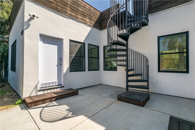 Detail Gallery Image 21 of 47 For 5228 De Longpre Ave, Los Angeles,  CA 90027 - 2 Beds | 2 Baths