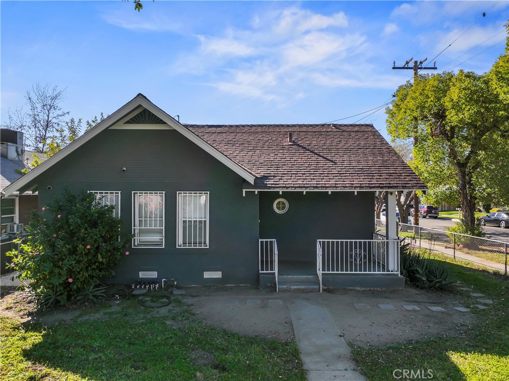 597 W 21st
