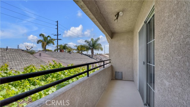2116 Marine Avenue, Gardena CA: https://media.crmls.org/medias/5cac7a46-8283-4c9e-bbe9-28fa7d3a940a.jpg