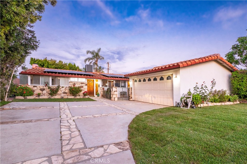 9410 Valjean Avenue, North Hills, CA 91343