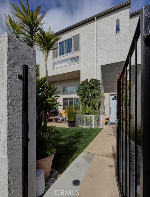 216 Juanita Avenue, Redondo Beach, California 90277, 3 Bedrooms Bedrooms, ,3 BathroomsBathrooms,Residential,For Sale,Juanita,SB24059140