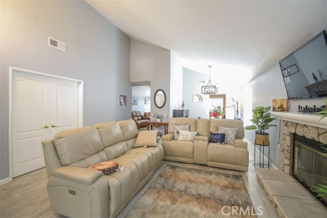 Detail Gallery Image 6 of 38 For 39520 Countryside, Murrieta,  CA 92562 - 4 Beds | 2 Baths