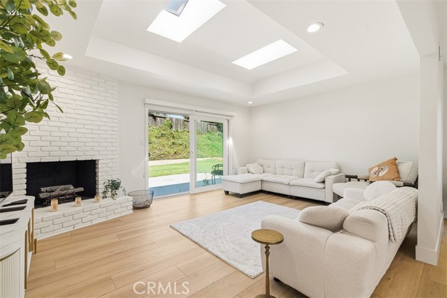 Detail Gallery Image 17 of 46 For 1301 Cameo Dr, Tustin,  CA 92780 - 4 Beds | 2 Baths